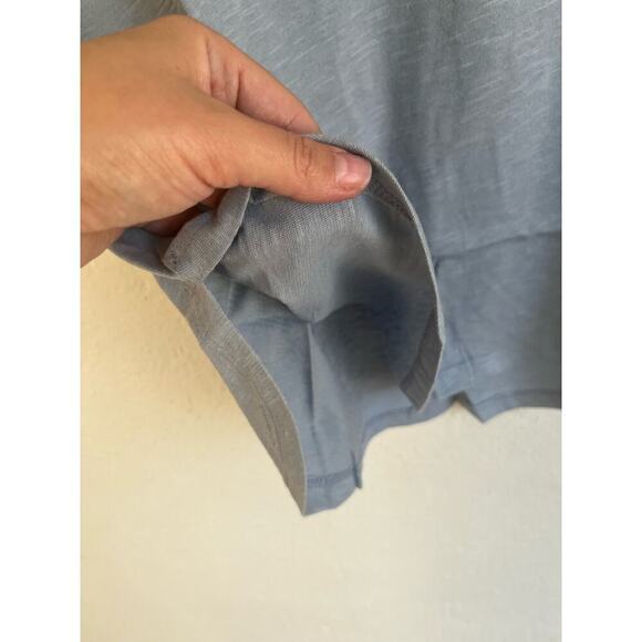 Grey Lab Woman Blue Round Neck T-Shirt, Size Medium - Picture 4 of 6